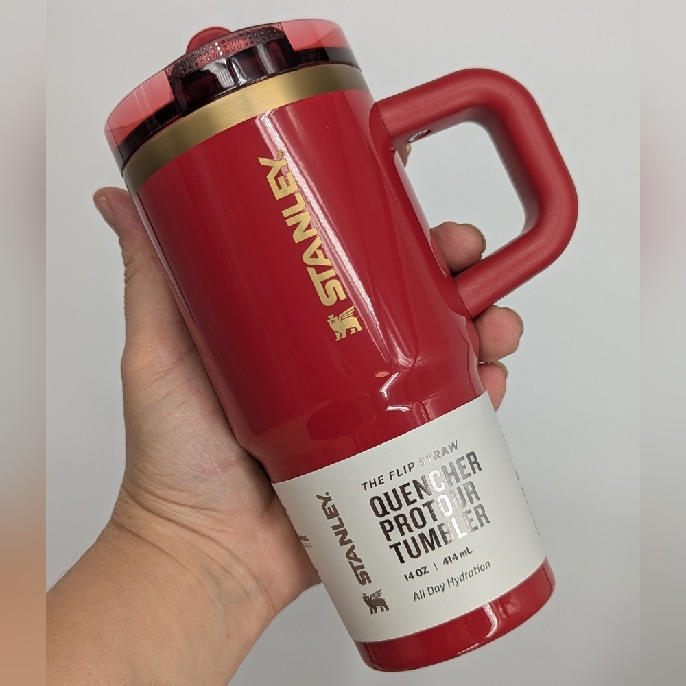 New STANLEY Quencher H2.0 Protour Tumbler cup 14oz Holly Berry 🎄 Holiday 2025
